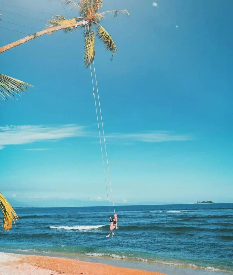 Destinasi Wisata Pariaman dengan Pemandangan Luar Biasa Pantai Gandoriah